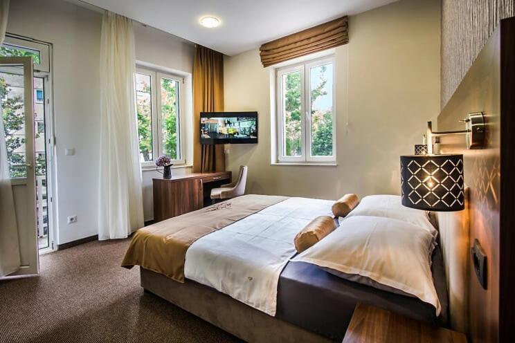 Central Luxury Rooms Omis Exterior photo